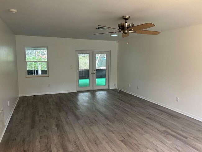 Building Photo - 289 Deltona Blvd