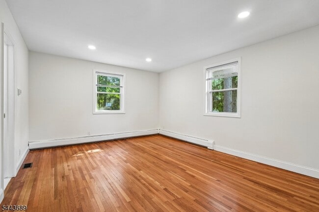 Building Photo - 91 Birchwood Rd