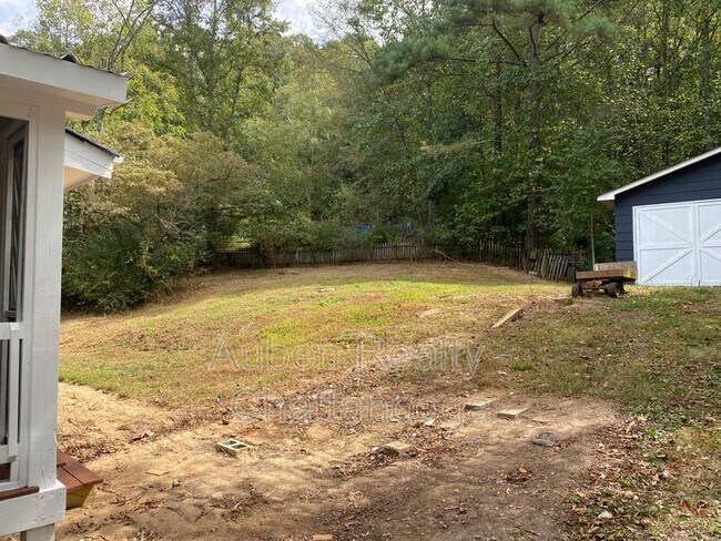 Building Photo - 30 Vanderbilt Ln
