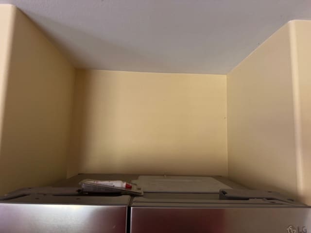 Building Photo - 415 Louis Ln