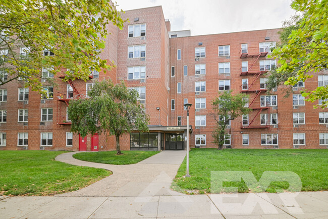 Building Photo - 285 Mill Rd