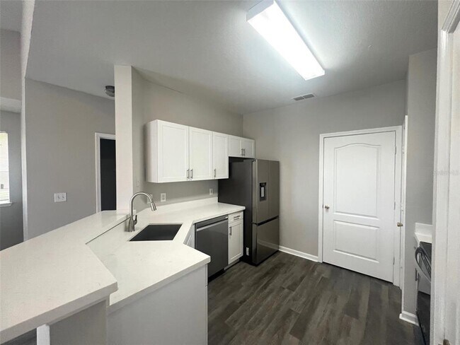 Building Photo - 18046 Villa Creek Dr
