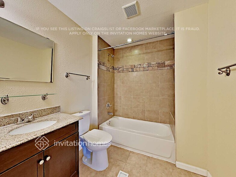 Building Photo - 17579 E Temple Dr