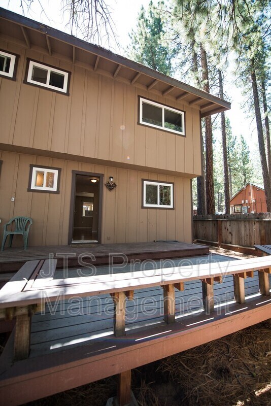 Building Photo - 3693 Alder Ave