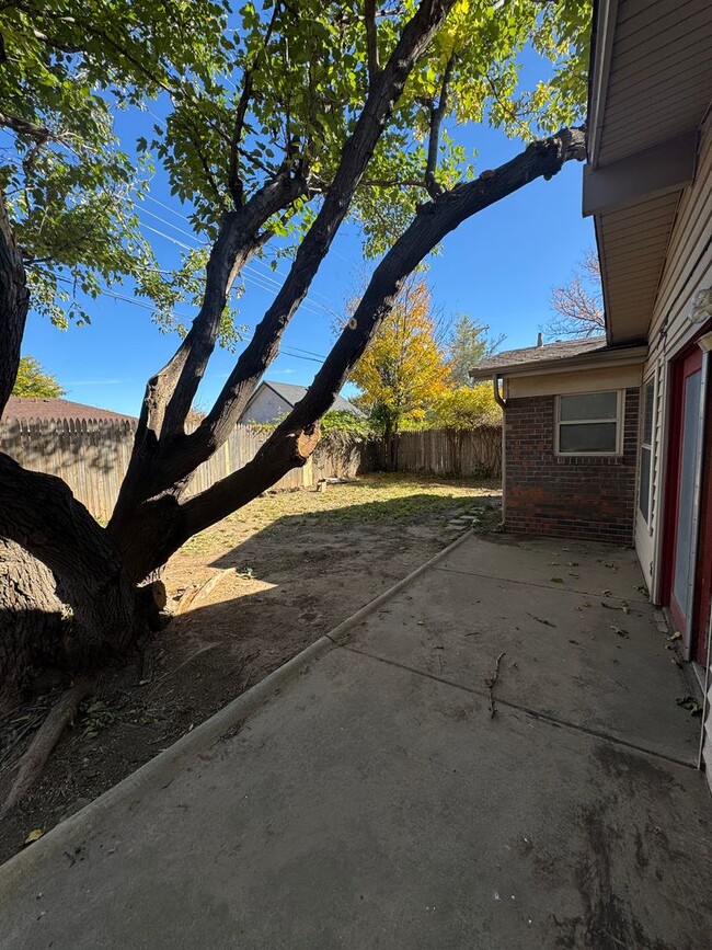 Building Photo - 5220 Jean Ave