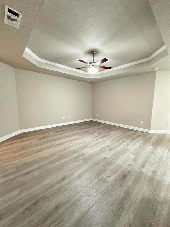 Building Photo - Discover the home of your dreams in the hi...