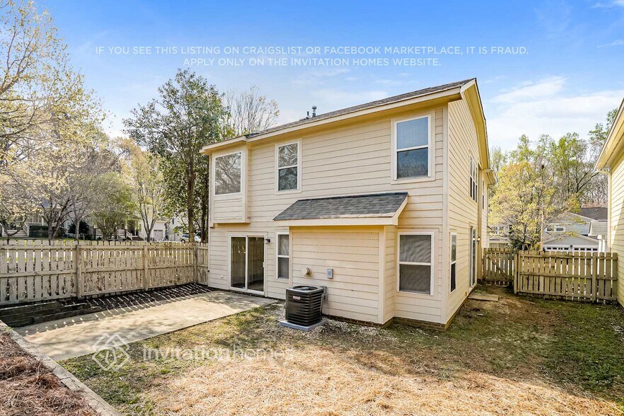 Building Photo - 10400 Neland St