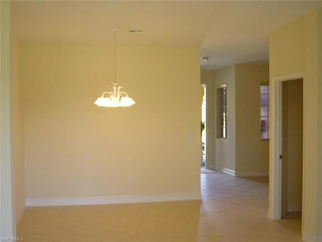 Building Photo - 10201 Olivewood Way