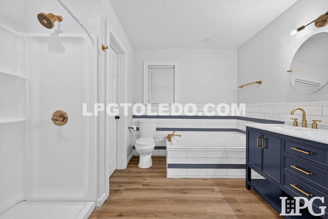 Building Photo - 2428 Bucklew Dr