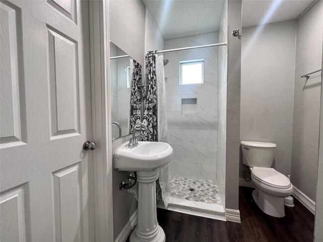 Building Photo - 207 Avenue A