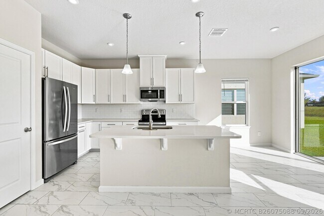 Building Photo - 10597 SW Vasari Way