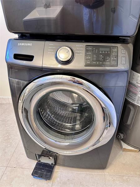 Building Photo - 6840 Greene St