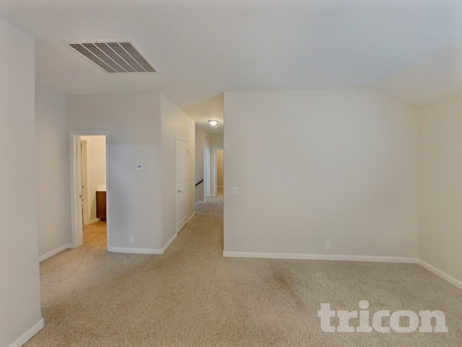 Building Photo - 423 Hayes St