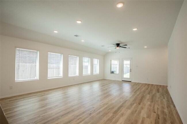 Building Photo - 22065 Juniper Crossing Dr