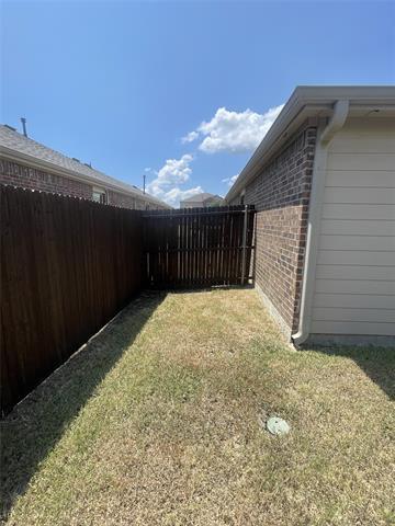 Building Photo - 1610 Sorghum Dr