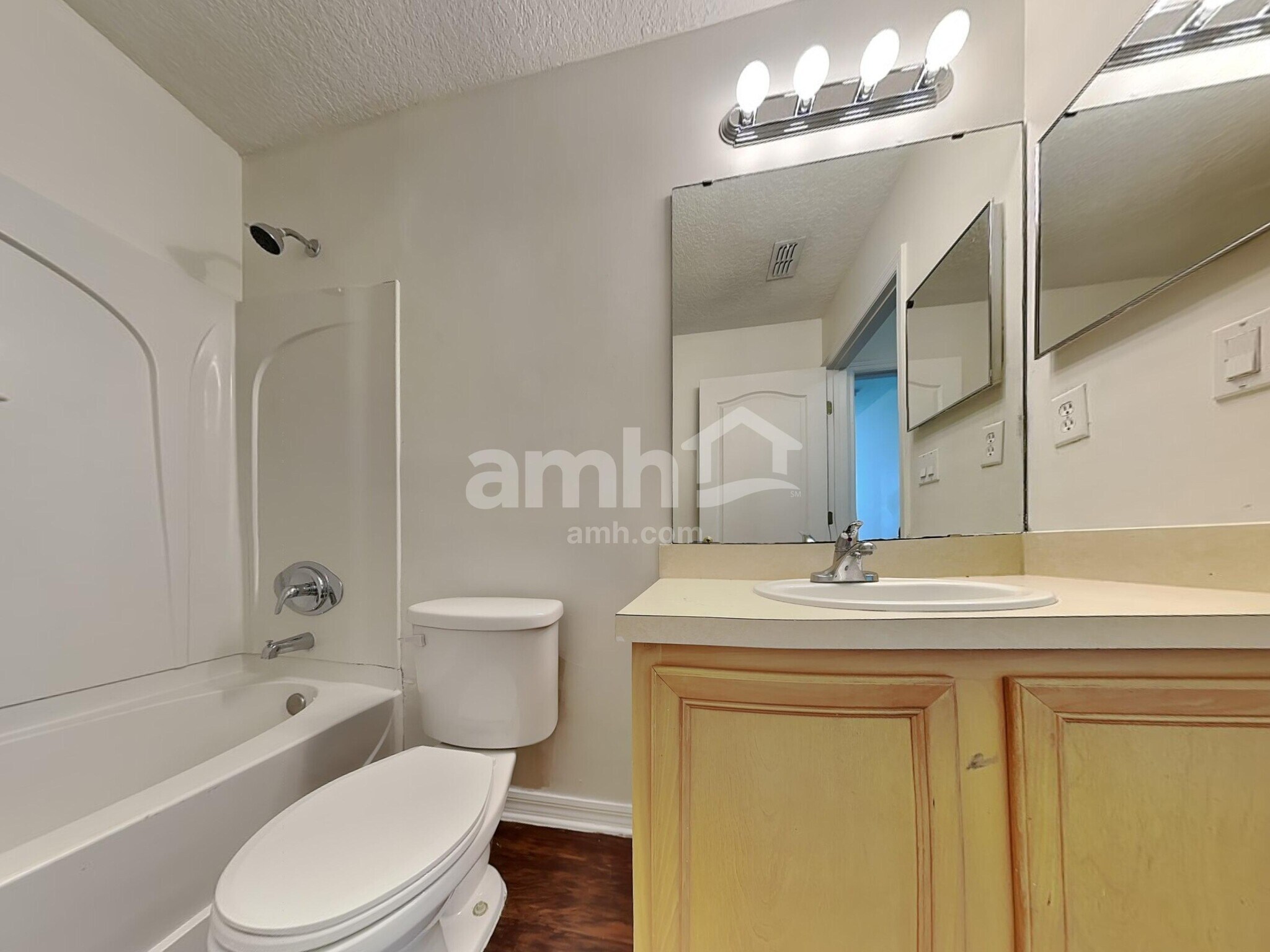 Building Photo - 13895 Devan Lee Dr N