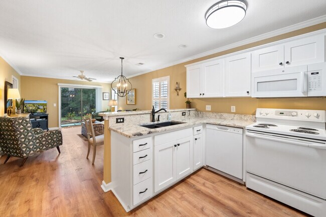 Building Photo - 549 Blue Stem Dr