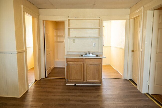 Building Photo - 42 E Worcester St