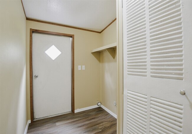 Building Photo - 132 Birchwood Dr