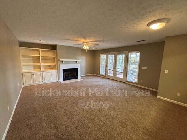 Building Photo - 1338 Virginia St