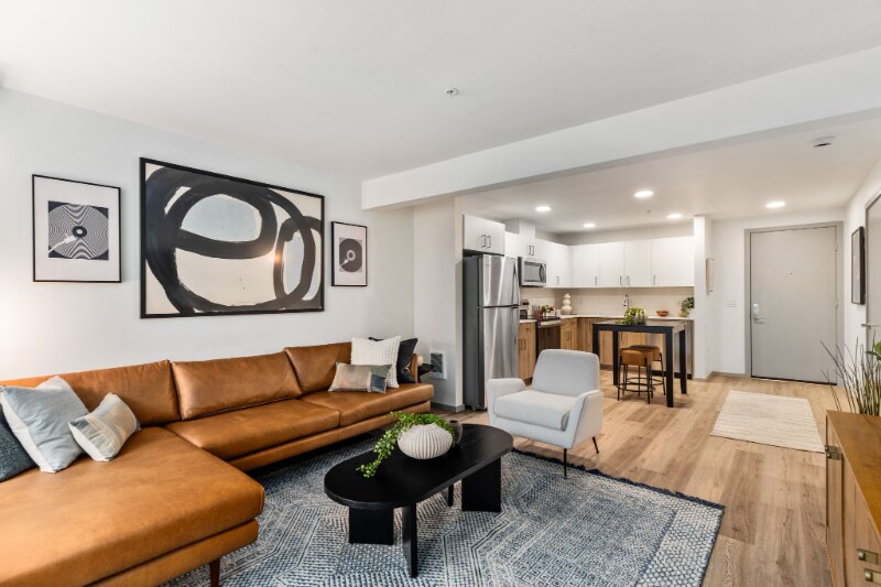 Building Photo - 2950 NE 11th St