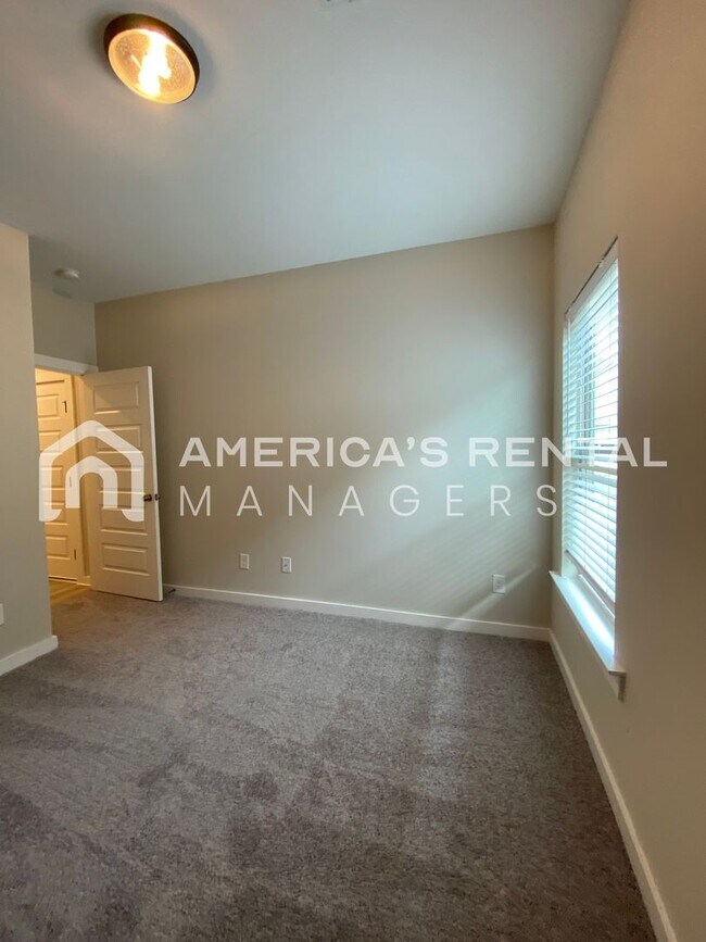 Building Photo - Roomy Home for Rent in Cullman, AL…6 Foot Privacy Fence. AVAILABLE NOW!!