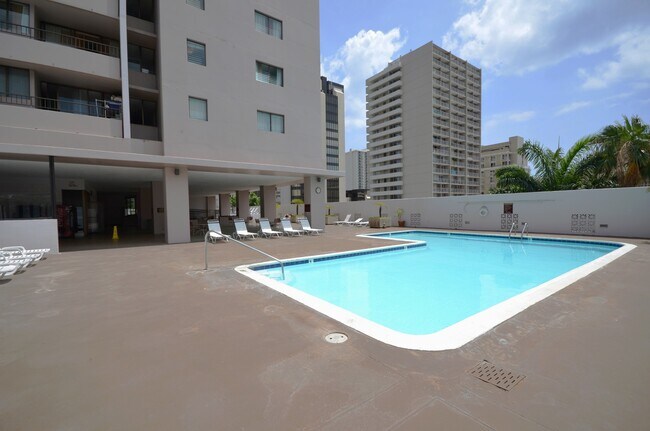 Building Photo - 2240 Kuhio Ave.