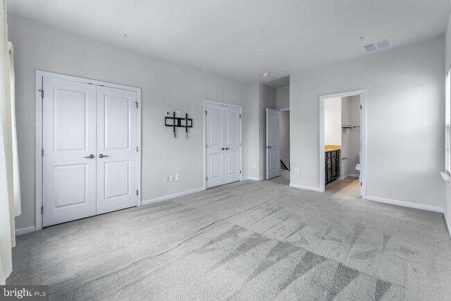 Building Photo - 3025 Frayser Farm Rd