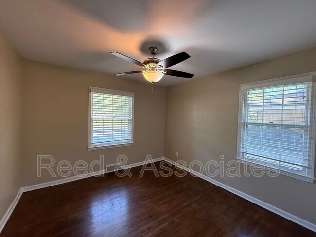 Building Photo - 5047 Howard Pl