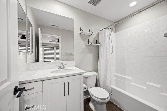 Building Photo - 925 Clementine Ct