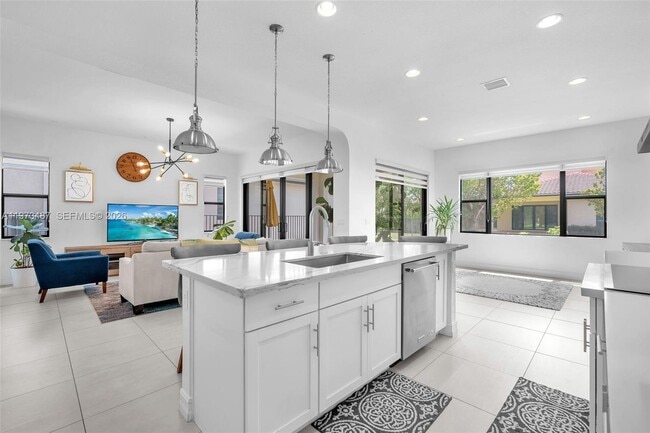 Building Photo - 1052 SW 113th Way