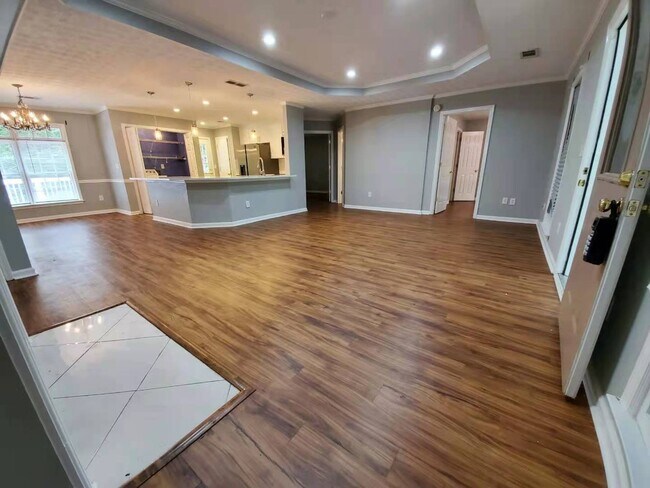 Building Photo - 2880 Highpoint Rd