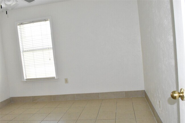 Building Photo - 7215 Caracas Dr