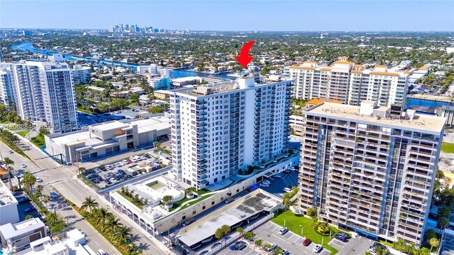 Building Photo - 3015 N Ocean Blvd
