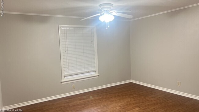 Building Photo - 3200 S Hills Ave