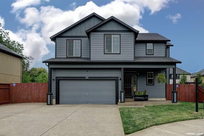 Primary Photo - Gorgeous Two Story House