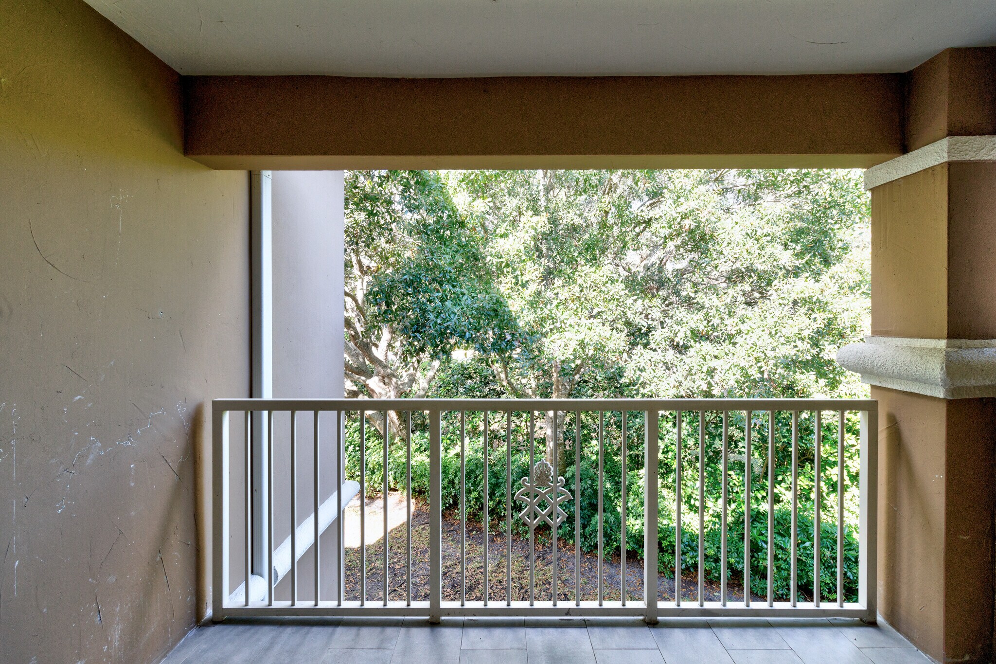 Building Photo - 5095 Fairways Cir