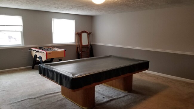 Large entertainment room - converted from garage - 850 Winfield Ct