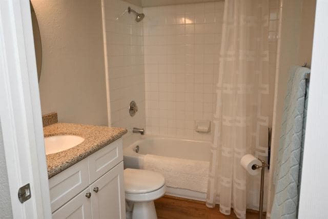 Building Photo - 10880 Sabre Hill Dr