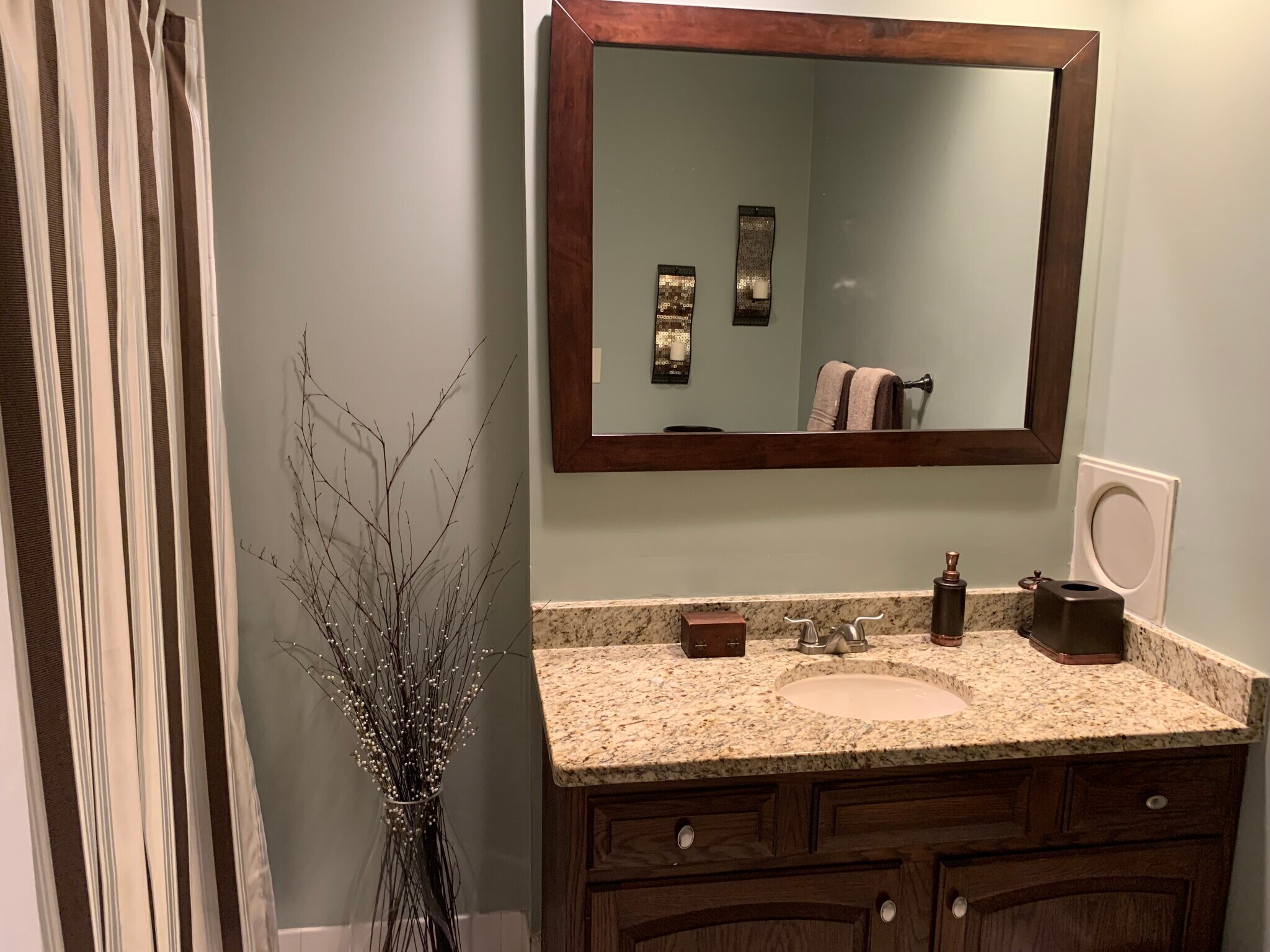Guest bathroom (third floor). - 2367 S Queen St