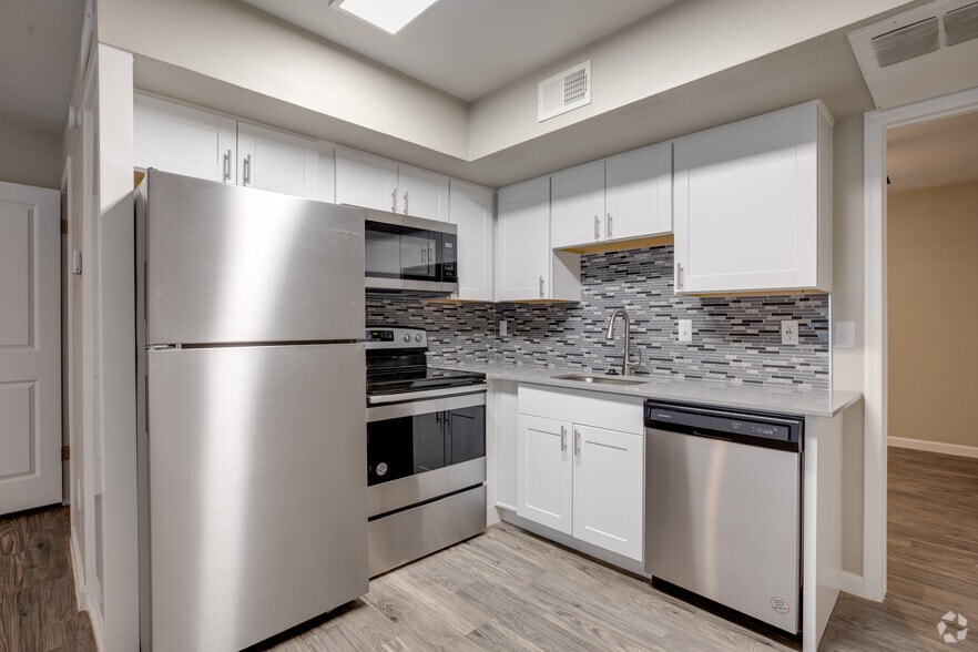 Primary Photo - Escondido Apartments