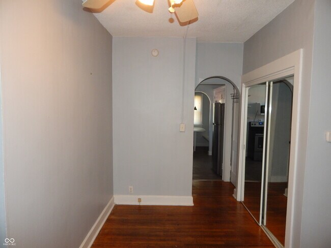 Building Photo - 4843 N College Ave