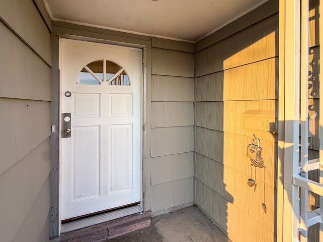 Building Photo - 4235 Dacca Dr