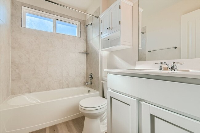Building Photo - Awesome Amenities!