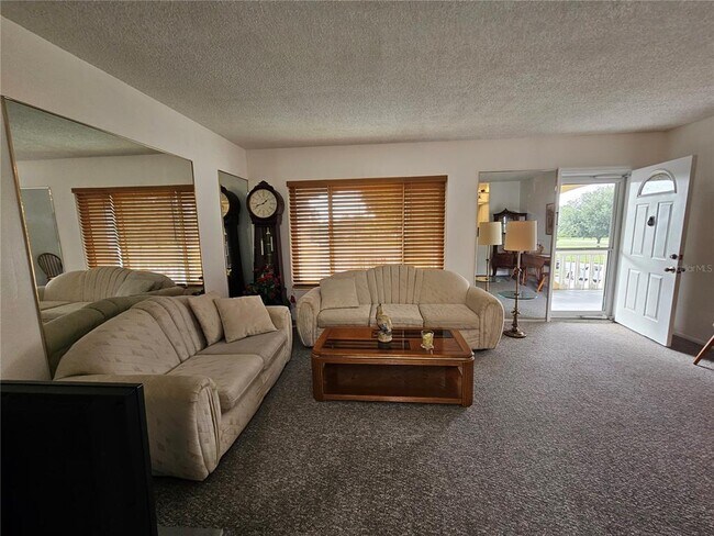 Building Photo - 2331 Finlandia Ln
