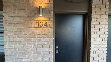 Building Photo - 4107 Avondale Ave