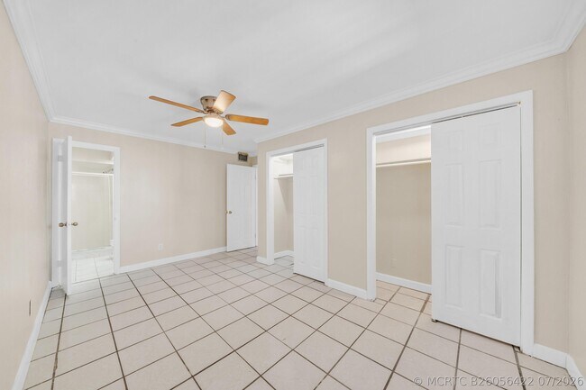 Building Photo - 221 NW 43rd Pl