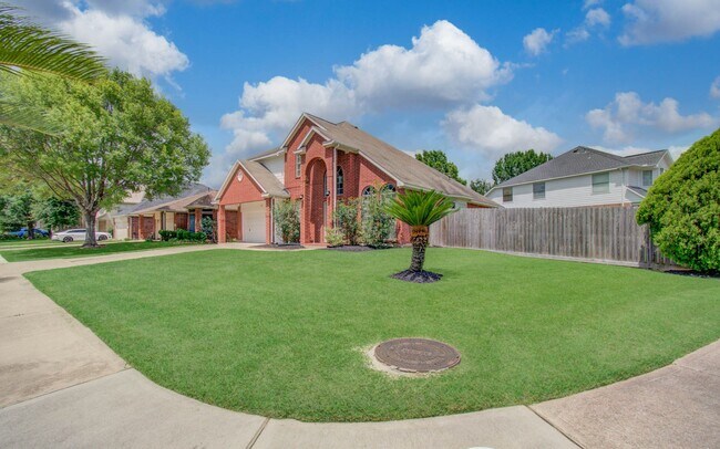 Building Photo - 3043 W Hampton Dr