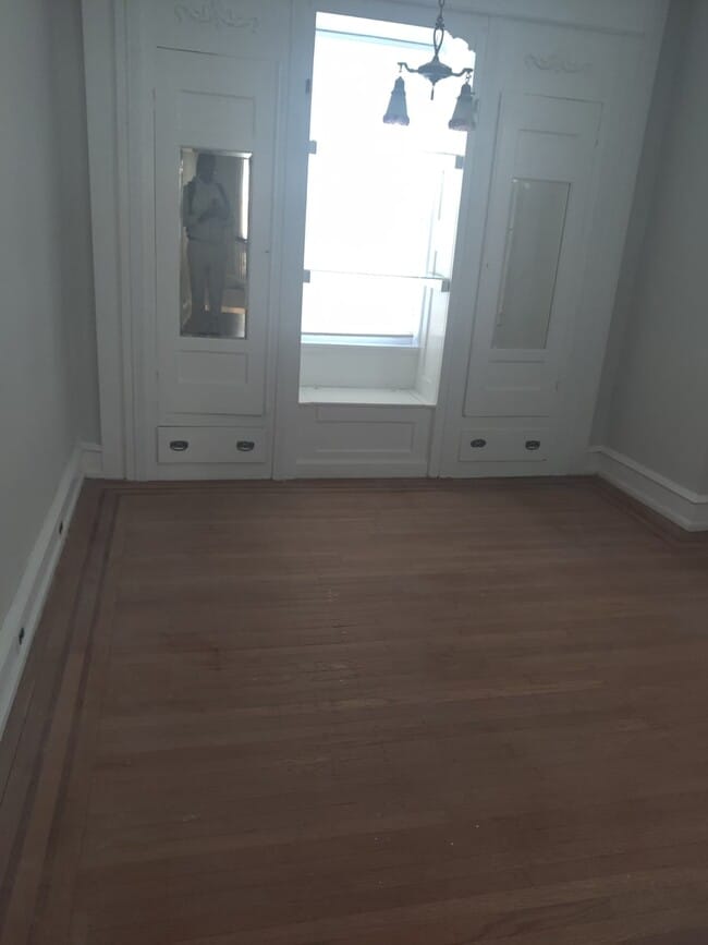 Building Photo - 5109 Walton Ave