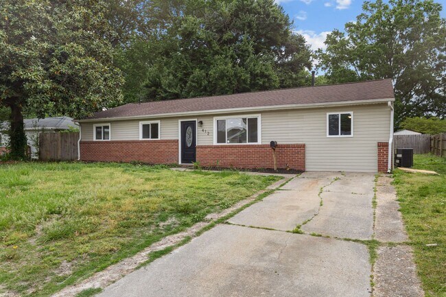 Building Photo - 412 Lineberry Rd